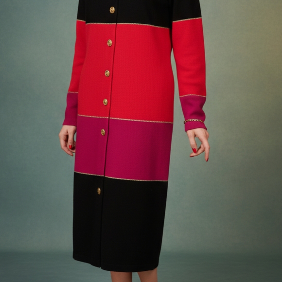 Elegant Color Block Dress with Gold Accents - Picture 2 of 8